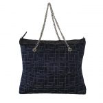 Borsa shopper in tessuto blu ricamato con manici in catena